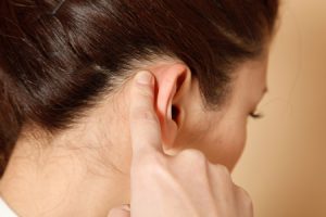 耳 の 後ろ の 痛み